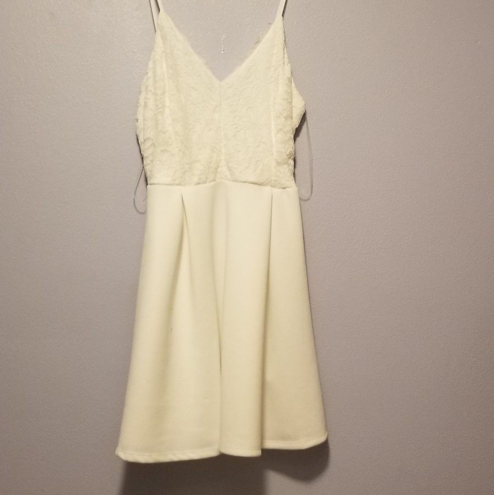 White lace dress w/ adjustable straps
